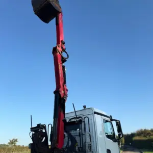 Mercedes-Benz Arocs Tipper Grab Lorry 2019 ( 69 ) Palfinger Epsilon Crane - Image 18