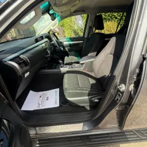 Toyota Hilux Invincible D/cab pick up 2.4 D-4D Auto 2022 ( 72 ) - Image 21