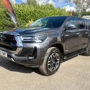 Toyota Hilux Invincible D/cab pick up 2.4 D-4D Auto 2022 ( 72 ) - Image 6