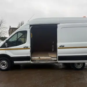 2022 Ford Transit 350 L4 H3 2.0 ecoblue 130ps Leader van - Image 8