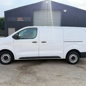 Vauxhall Vivaro 2022 - Image 19