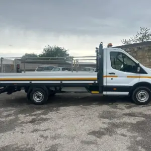 FORD TRANSIT 350 L4 DIESEL RWD 2.0 EcoBlue 130ps Leader Premium Dropside - Image 9