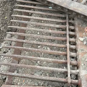 Warrior 1400 soil screener top deck fingers - Image 3
