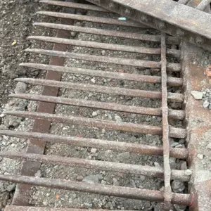 Warrior 1400 soil screener top deck fingers - Image 3