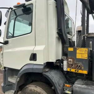 Daf CF 440 skip lorry hook loader - Image 9