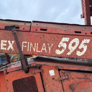 Terex Finley 595 box soil screener mobile scalping screen crusher - Image 16