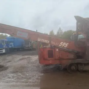Terex Finley 595 box soil screener mobile scalping screen crusher - Image 9