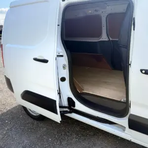 Peugeot Partner 2020 - Image 14