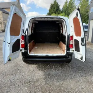 Peugeot Partner 2020 - Image 24
