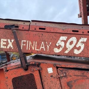 Terex Finley 595 box soil screener mobile scalping screen crusher - Image 16